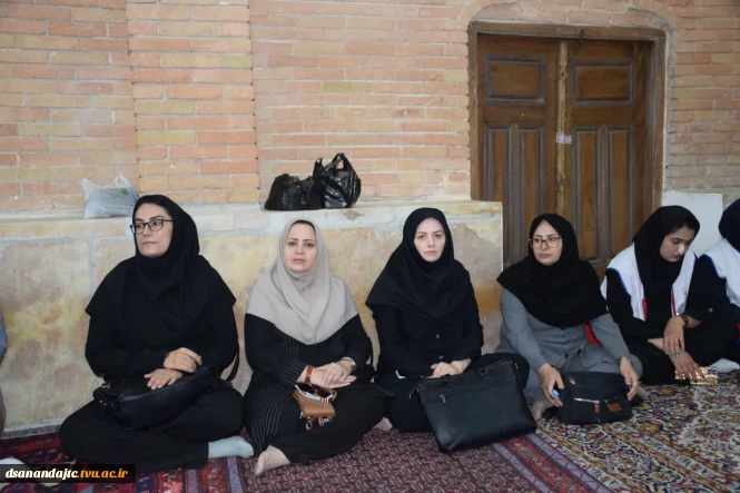 حضور مسئولین،اساتید و کارکنان دانشگاه ملی مهارت واحد استانی کردستان همراه با اقشار مختلف مردم، مسئولان، روحانیون، خانواده‌های معظم شهدا و ایثارگران شهرستان سنندج در مراسم بزرگداشت سی و هفتمین سالگرد ارتحال ملکوتی حضرت امام خمینی (ره) و گرامیداشت شهدای قیام خونین 15 خرداد