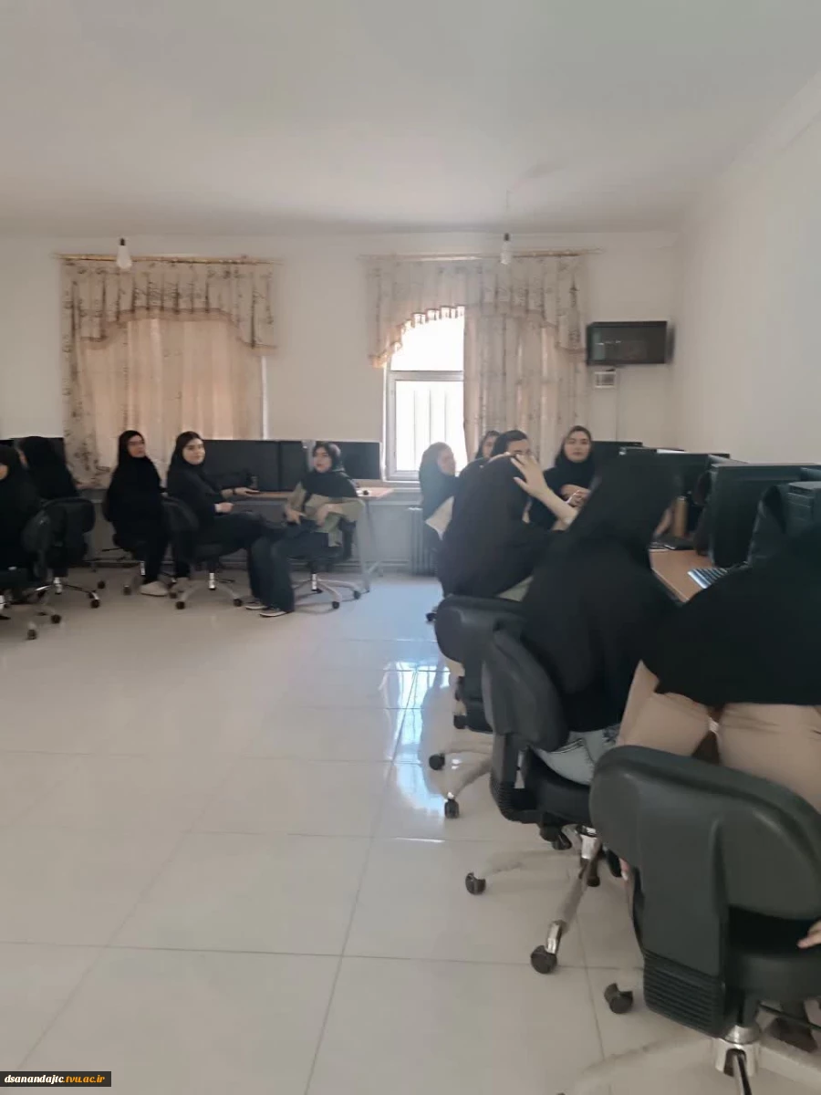 بازدید رئیس دانشگاه ملی مهارت واحد استانی کردستان 5